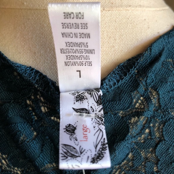 Lace Razorback Bralettes - Picture 3 of 4